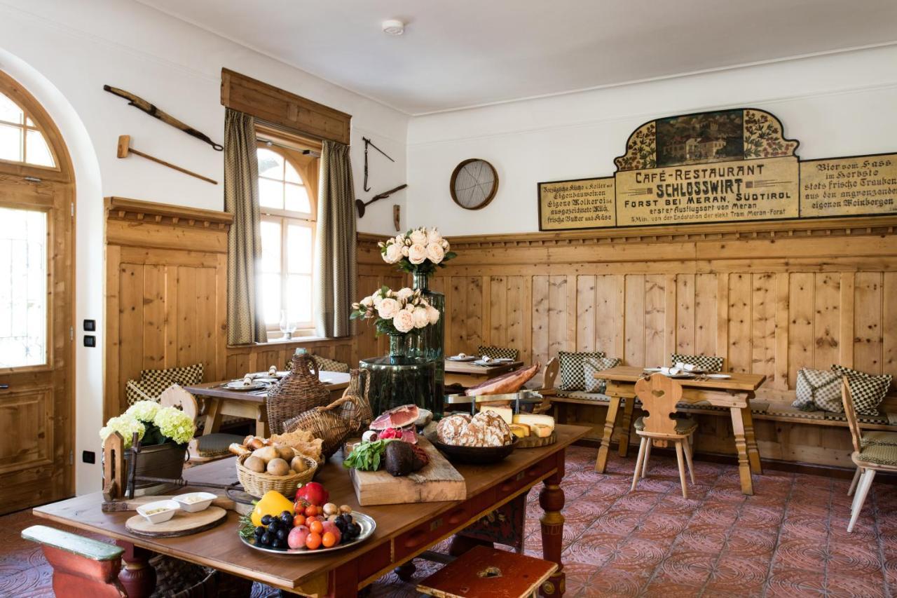 Schlosswirt Forst ラグンド エクステリア 写真