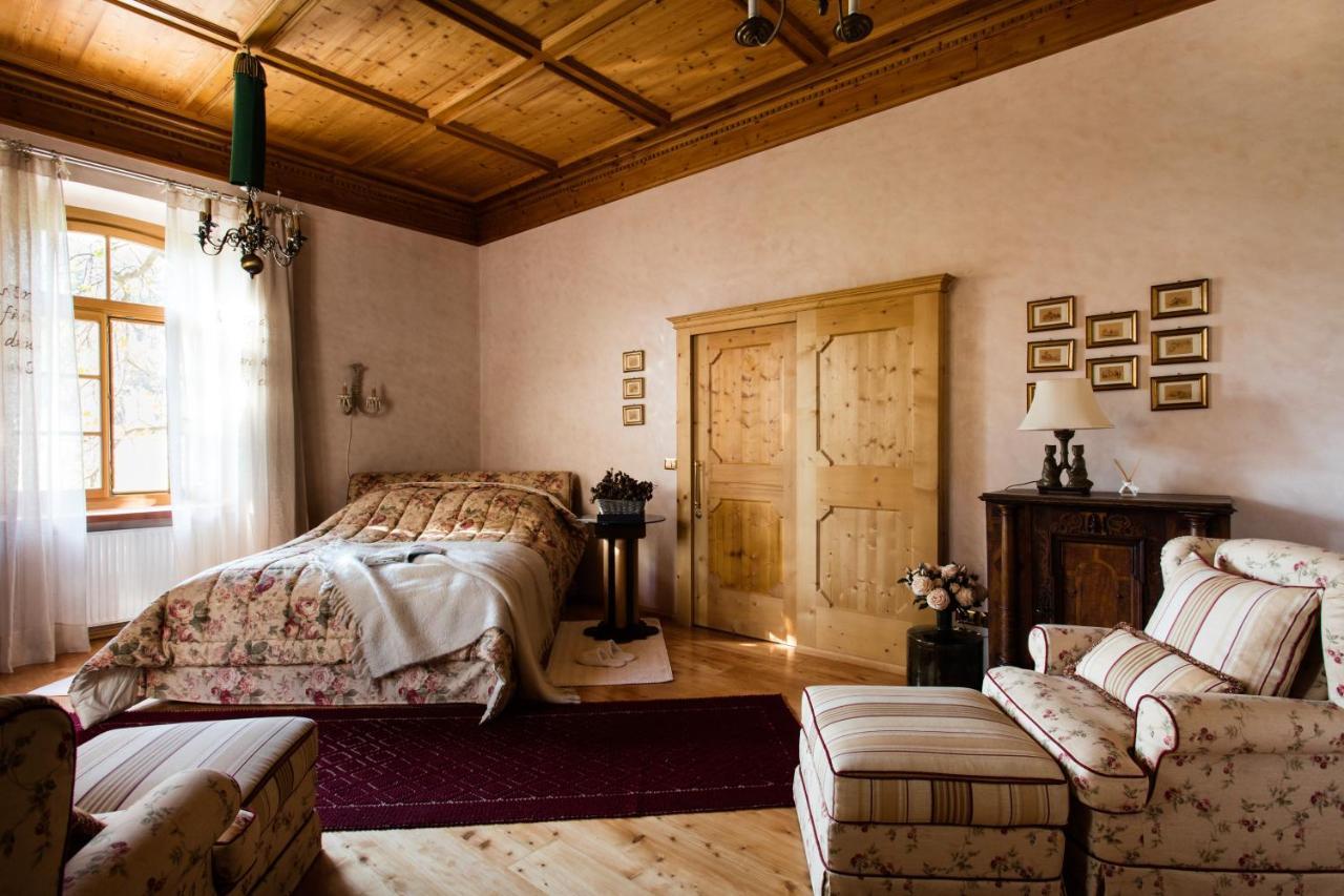 Schlosswirt Forst ラグンド エクステリア 写真